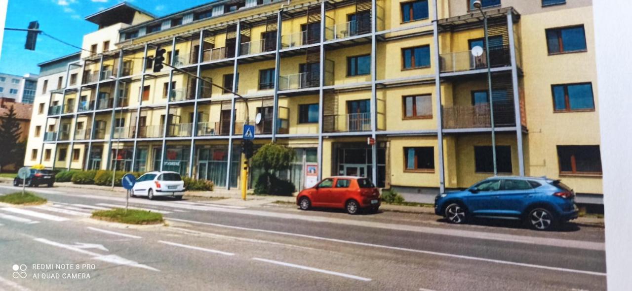 Apartman Siesta*** Liptovský Mikuláš Exteriör bild